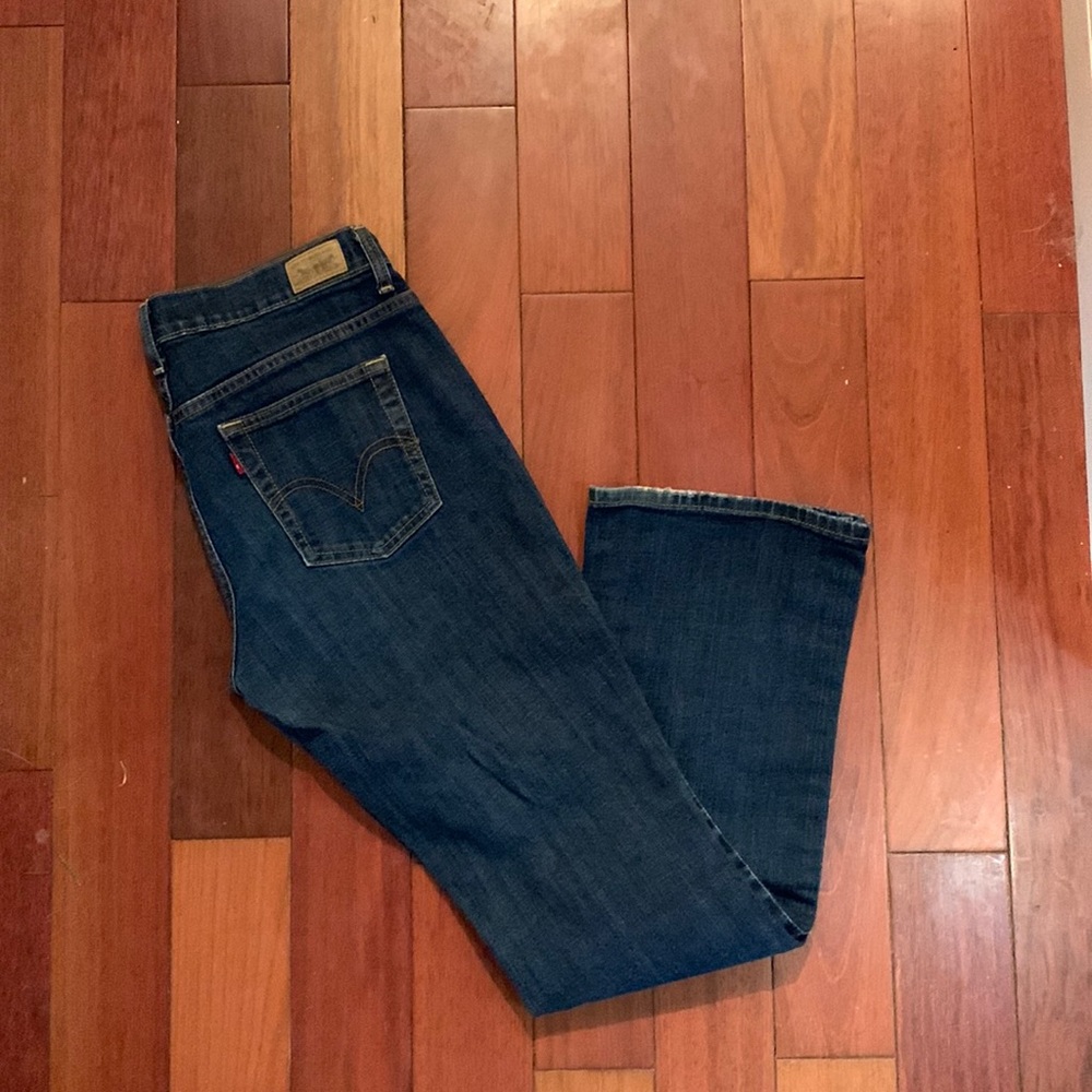 Levis size 8 515 bootcut jeans
